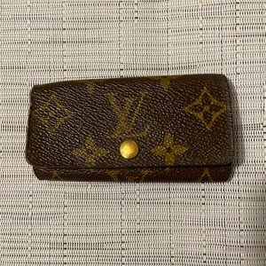 Louis Vuitton Vintage Key Holder in Classic Canvas Mongram